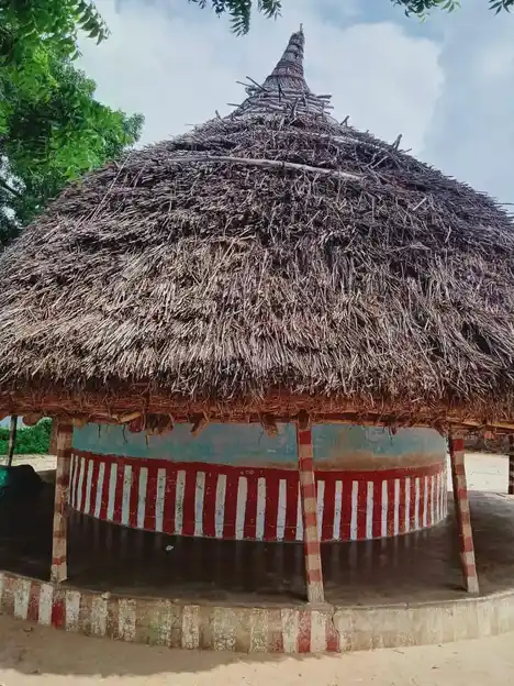 Arulmigu Jakkalamman Temple, Pappakkapatti - 639119 அருள்மிகு ஜக்காளம்மன் திருக்கோயில், Pappakkapatti - 639119, Karur - Ancient Temple Architecture and History Image 2