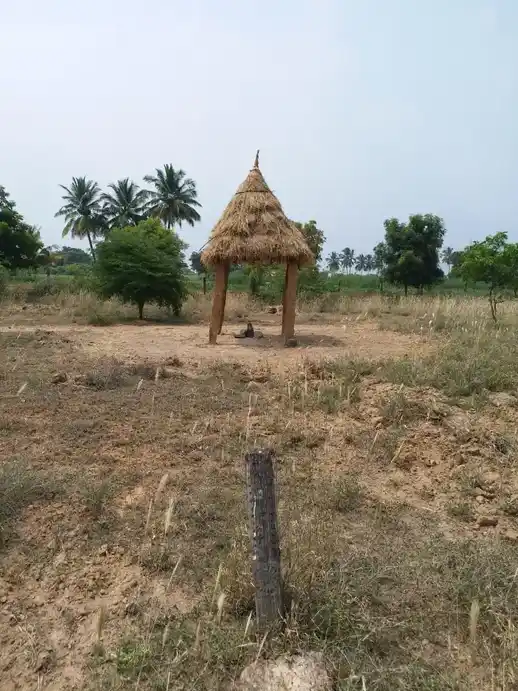 Arulmigu Jakkammal Temple, Veerajakkammalpuram - 625513 அருள்மிகு ஜக்கம்மாள் திருக்கோயில், Veerajakkammalpuram - 625513, Theni - Ancient Temple Architecture and History Image 2