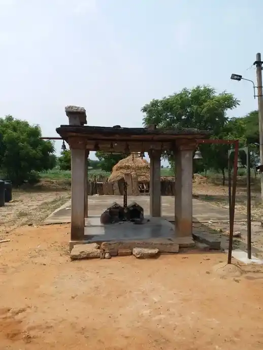 Arulmigu Jakkammal Temple, Veerajakkammalpuram - 625513 அருள்மிகு ஜக்கம்மாள் திருக்கோயில், Veerajakkammalpuram - 625513, Theni - Ancient Temple Architecture and History Image 3