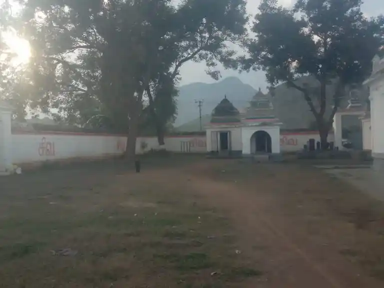 Arulmigu Jalagandeswarar Temple, Palavadi, Kulathur - 636303 அருள்மிகு ஜலகண்டேஸ்வரர் திருக்கோயில், Palavadi, Kulathur - 636303, Salem - Ancient Temple Architecture and History Image 2