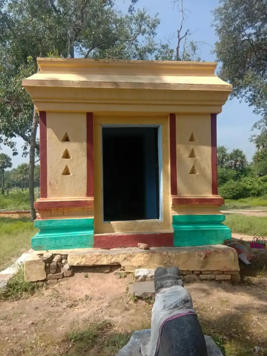 Arulmigu Jalakandeshwarar Temple, Kadhavalam, Kathavalam - 635811