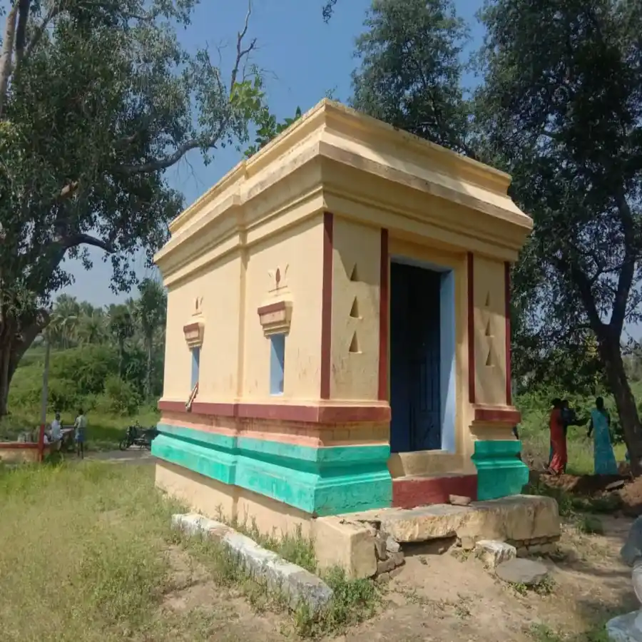 Arulmigu Jalakandeshwarar Temple, Kadhavalam, Kathavalam - 635811 அருள்மிகு ஜலகன்டேஸ்வரர் திருக்கோயில், கதவாளம், கதவாளம் - 635811, Thirupathur - Ancient Temple Architecture and History Image 4