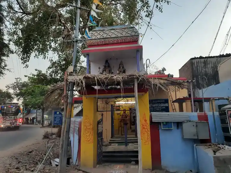 Arulmigu Jalakandeswarar Temple, Ambedkar Colony, Pudur - 635112 அருள்மிகு ஜலகண்டேஸ்வரர் திருக்கோயில், அம்பேத்கார் காலனி - 635112, Krishnagiri - Ancient Temple Architecture and History Image 2
