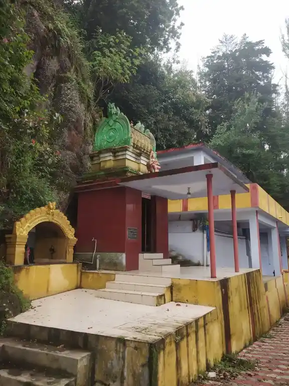 Arulmigu Jalakanteshwarar Baladhandayuthapani Swami Temple, Elkhill, Ooty - 643001 அருள்மிகு ஜலகண்டேஸ்வரர் மற்றும் பாலதண்டாயுதபாணிசுவாமி திருக்கோவில், Elkhill, Ooty - 643001, Nilgiris - Ancient Temple Architecture and History Image 5