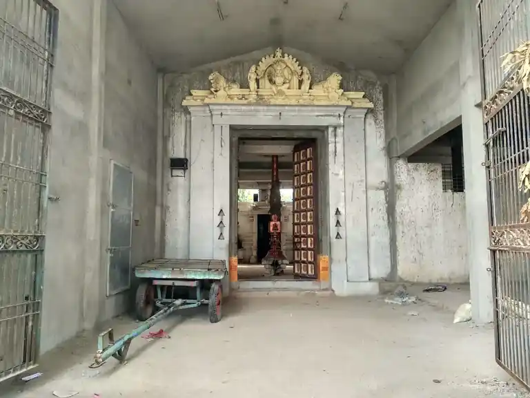 Arulmigu Jalathuvazhiyamman Temkple, Kumarakuppam - 605108 அருள்மிகு ஜலத்துவாழியம்மன் திருக்கோயில், Kumarakuppam - 605108, Viluppuram - Ancient Temple Architecture and History Image 4