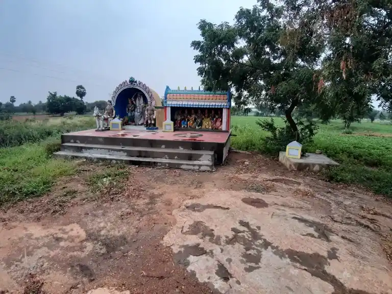 Arulmigu Jambuthurai Kannimaar Temple, A.Vellodu - 624307 அருள்மிகு ஜம்புத்துலை கன்னிமார் கோயில், A.Vellodu - 624307, Dindigul - Ancient Temple Architecture and History Image 3