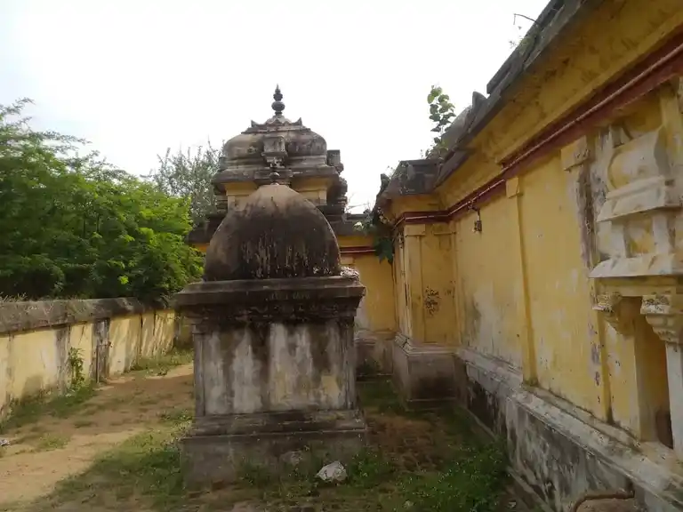 Arulmigu Jampukaranesar Temple, Pathiniyapuram - 610105 அருள்மிகு ஜம்புகாரனேஸ்வரர் திருக்கோயில், Pathiniyapuram - 610105, Thiruvarur - Ancient Temple Architecture and History Image 4