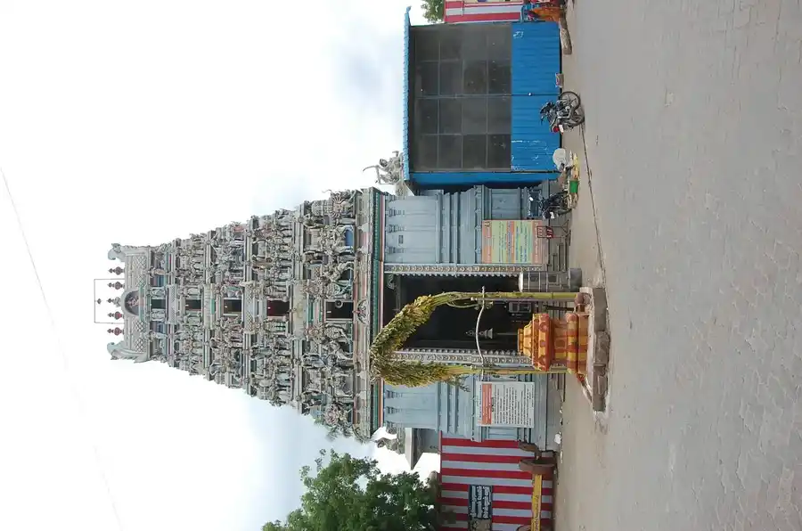 Arulmigu Janagai Marriamman Temple, Sholavandan - 625214 அருள்மிகு ஜெனகை மாரியம்மன் திருக்கோயில், சோழவந்தான் - 625214, Madurai - Ancient Temple Architecture and History Image 4