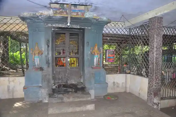 Arulmigu Jayaveera Anjaneyasamy Temple, Santhaveli, Visalur - 612402 Arulmigu Jayaveera Anjaneyasamy Temple, Visalur - 612402, Thanjavur - Ancient Temple Architecture and History Image 3