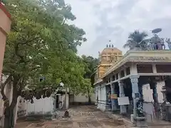 Arulmigu Jeyankonda Nayagi Entra Poonguntra Nayagi Amman Temple, Mahibalanpatti - 630203 Arulmigu Jeyankonda Nayagi Entra Poonguntra Nayagi Amman Temple, Mahibalanpatti - 630203, Sivagangai - Ancient Temple Architecture and History Image 3