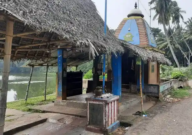 Arulmigu Jeyaveera Anjaneyar, Pavanarisi, Sakthi Vinayagar Temple, Aaduthurai - 612101 அருள்மிகு ஜெயவீர ஆஞ்சநேயர், அருள்மிகு பாவனரிஷி திருக்கோயில், Aaduthurai - 612101, Thanjavur - Ancient Temple Architecture and History Image 4
