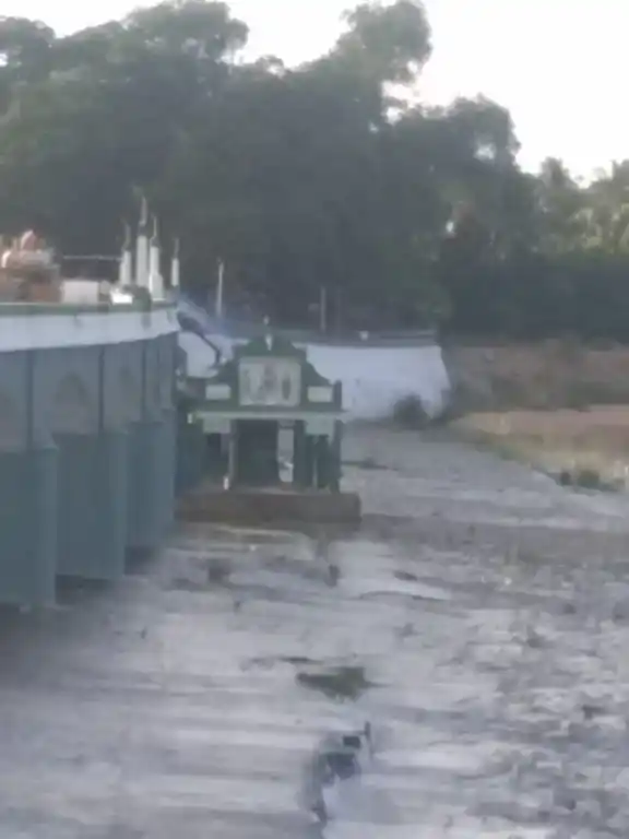 Arulmigu Jeyaveera Hanumar Temple, Kollidam River, Kallanai - 613102 அருள்மிகு ஜெயவீரா ஹனுமார் கோவில், கொல்லிடம் ஆறு, Kallanai - 613102, Thanjavur - Ancient Temple Architecture and History Image 5