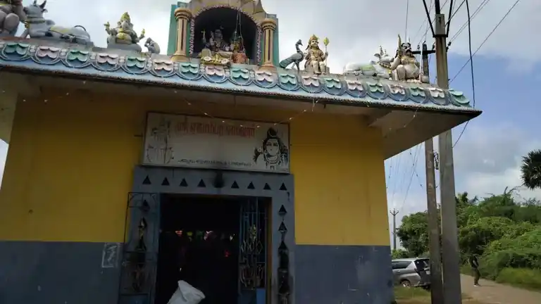 Arulmigu Jothieswarar Temple, End Of The Village, Erumaivettipalayam - 600067 Arulmigu Jothieswarar Temple, End Of The Village, Erumaivettipalayam - 600067, Tiruvallur - Ancient Temple Architecture and History Image 2