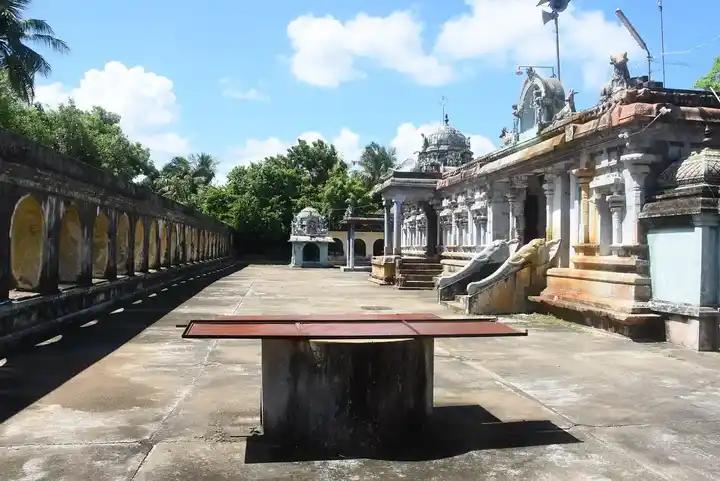 Arulmigu Juragareswarar Temple, Nadukarai Melapathy, Melapathi - 609304 அருள்மிகு ஜுரகேஸ்வரர் திருக்கோயில், நடுக்கரை மேலப்பாதி, Melapathi - 609304, Mayiladuthurai - Ancient Temple Architecture and History Image 2