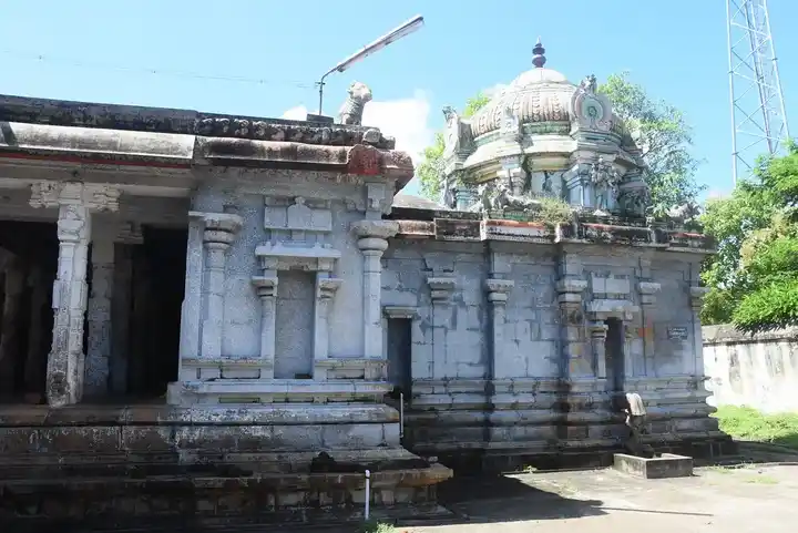 Arulmigu Juragareswarar Temple, Nadukarai Melapathy, Melapathi - 609304 அருள்மிகு ஜுரகேஸ்வரர் திருக்கோயில், நடுக்கரை மேலப்பாதி, Melapathi - 609304, Mayiladuthurai - Ancient Temple Architecture and History Image 3