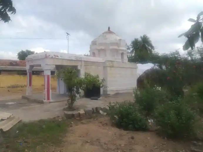 Arulmigu Kaalinga Narthana Perumal Temple, Uppidamangalam - 639114 அருள்மிகு காளிங்க நர்த்தன பெருமாள் திருக்கோயில், Uppidamangalam - 639114, Karur - Ancient Temple Architecture and History Image 7
