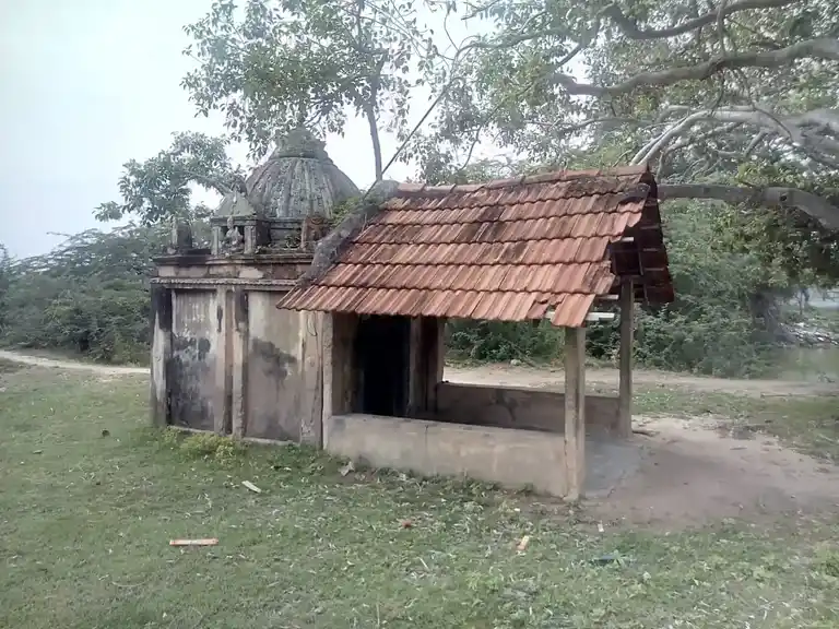 Arulmigu Kaaliyamman Temple, Moolavayal - 622204