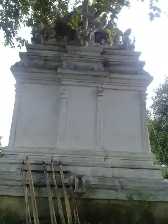 Arulmigu Kaamatcchiyamman Temple, Saatthiyadi - 614629 அருள்மிகு காமாட்சியம்மன் திருக்கோயில், Saatthiyadi - 614629, Pudukkottai - Ancient Temple Architecture and History Image 2