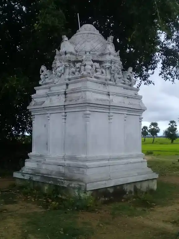 Arulmigu Kaamatcchiyamman Temple, Saatthiyadi - 614629 அருள்மிகு காமாட்சியம்மன் திருக்கோயில், Saatthiyadi - 614629, Pudukkottai - Ancient Temple Architecture and History Image 4