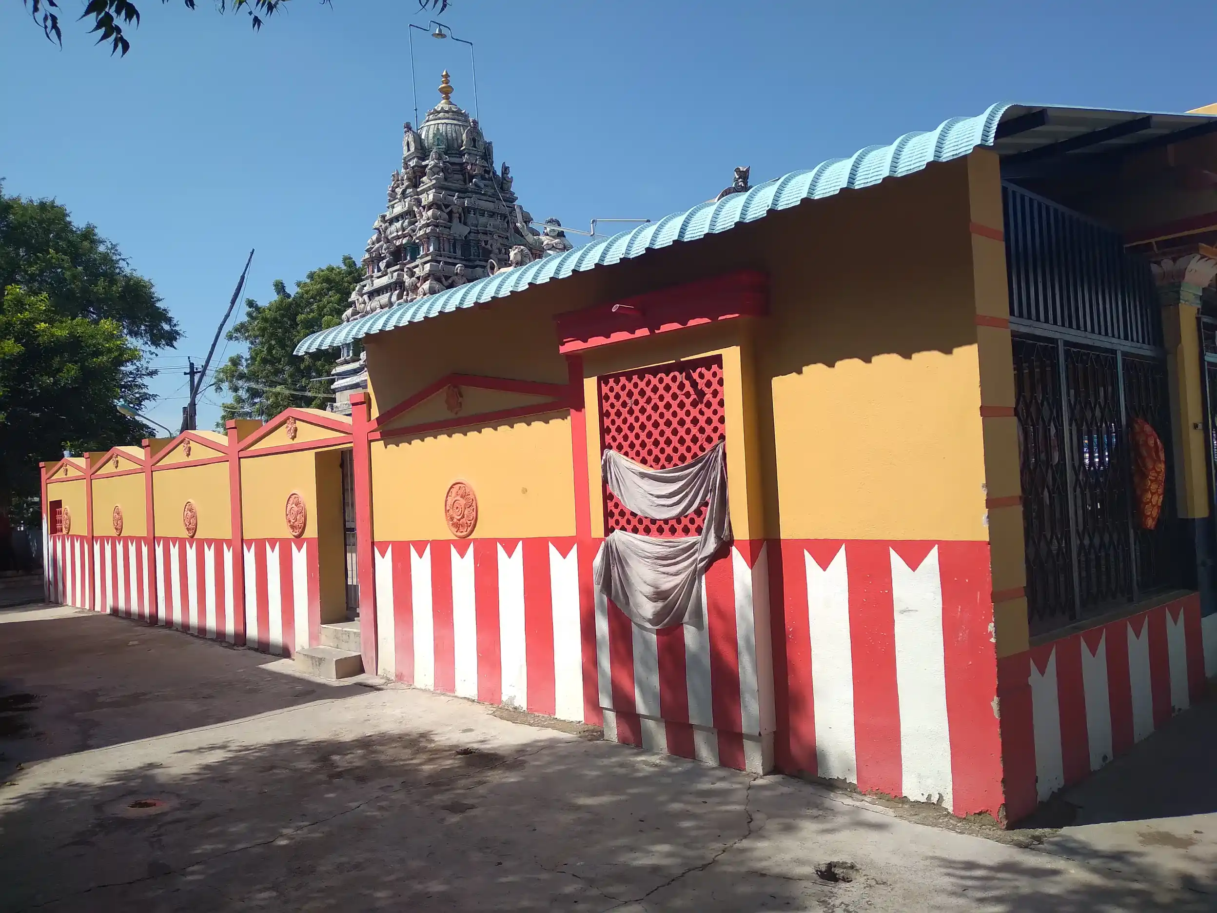 Arulmigu Kaariyamman Temple, North Side In The Village, Maruthanatham - 626005 அருள்மிகு காளியம்மன் திருக்கோயில், கிராமத்தின் வடபுரம், மருதநத்தம் கிராமம் - 626005, Virudhunagar - Ancient Temple Architecture and History Image 2