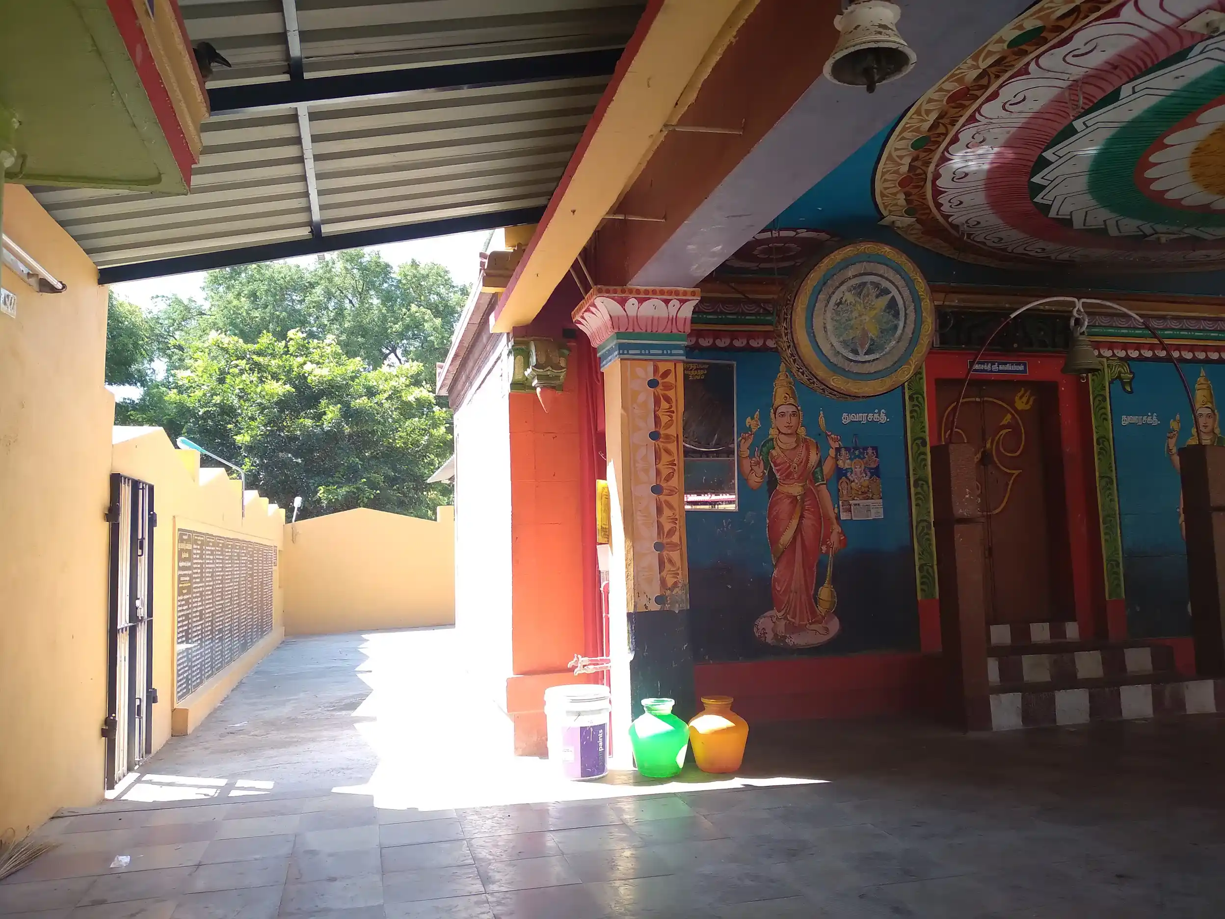 Arulmigu Kaariyamman Temple, North Side In The Village, Maruthanatham - 626005 அருள்மிகு காளியம்மன் திருக்கோயில், கிராமத்தின் வடபுரம், மருதநத்தம் கிராமம் - 626005, Virudhunagar - Ancient Temple Architecture and History Image 6