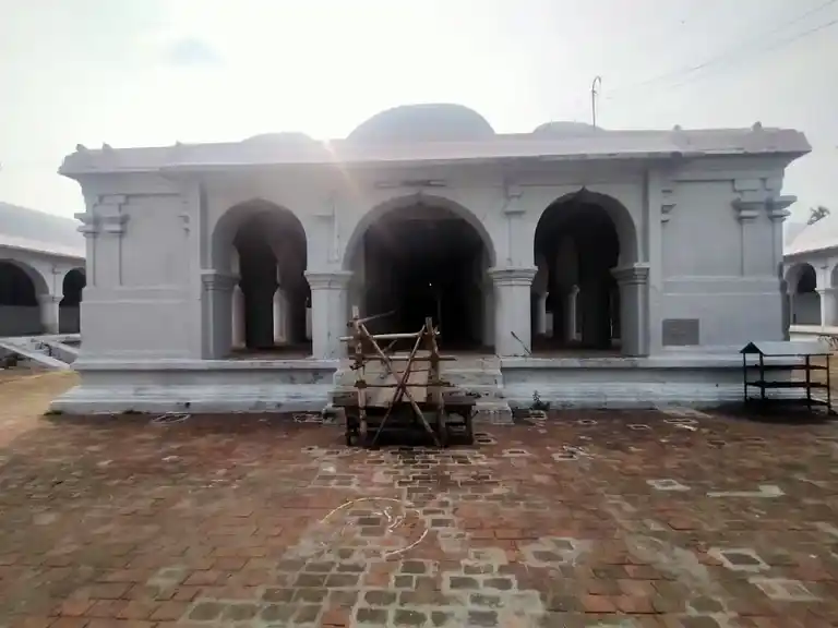 Arulmigu Kaasivishvanathar Swamy Temple, Muthambal Puram, Orathanadu - 614625 அருள்மிகு காசிவிஸ்வநாத சுவாமி திருக்கோயில், Orathanadu, Muthambal Puram, Orathanadu - 614625, Thanjavur - Ancient Temple Architecture and History Image 3