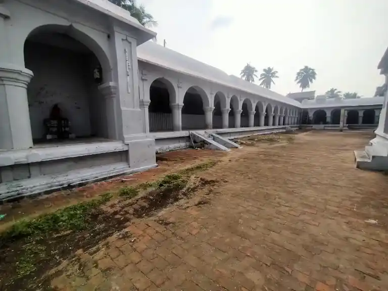 Arulmigu Kaasivishvanathar Swamy Temple, Muthambal Puram, Orathanadu - 614625 அருள்மிகு காசிவிஸ்வநாத சுவாமி திருக்கோயில், Orathanadu, Muthambal Puram, Orathanadu - 614625, Thanjavur - Ancient Temple Architecture and History Image 4