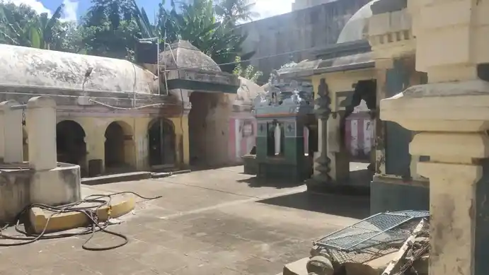 Arulmigu Kabileswarar Tempel, Vijayapuram - 610001 அருள்மிகு கபிலேஸ்வரர் திருக்கோயில், விஜயபுரம் - 610001, Thiruvarur - Ancient Temple Architecture and History Image 3