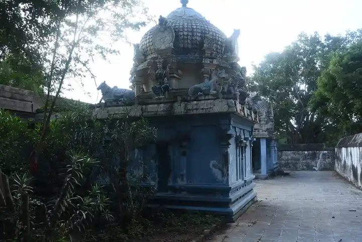 Arulmigu Kadaimudeeshwarar Temple, Keezhaiyur - 609304 அருள்மிகு கடைமுடீஸ்வரர் திருக்கோயில், Kizhaiyur - 609304, Mayiladuthurai - Ancient Temple Architecture and History Image 2