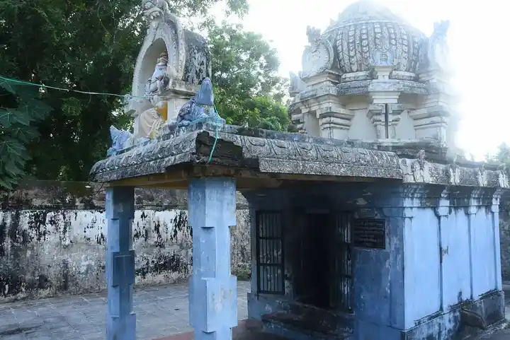 Arulmigu Kadaimudeeshwarar Temple, Keezhaiyur - 609304 அருள்மிகு கடைமுடீஸ்வரர் திருக்கோயில், Kizhaiyur - 609304, Mayiladuthurai - Ancient Temple Architecture and History Image 4