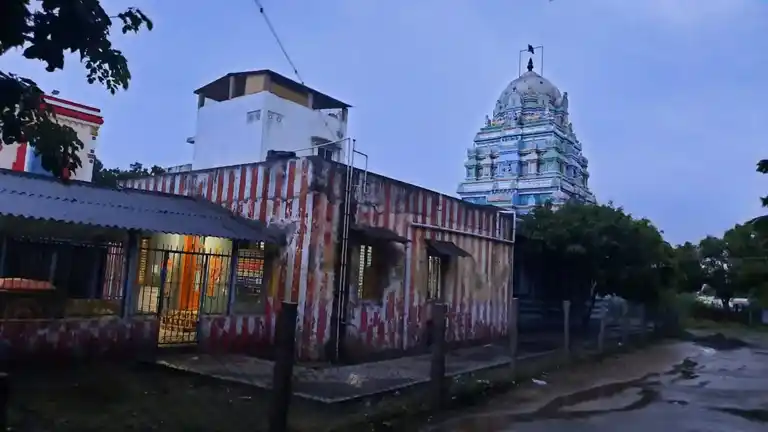 Arulmigu Kadaladaitha Perumal Temple, Ramanathapuram - 623514 அருள்மிகு கடலடைத்த பெருமாள் திருக்கோயில், Ramanathapuram - 623514, Ramanathapuram - Ancient Temple Architecture and History Image 2