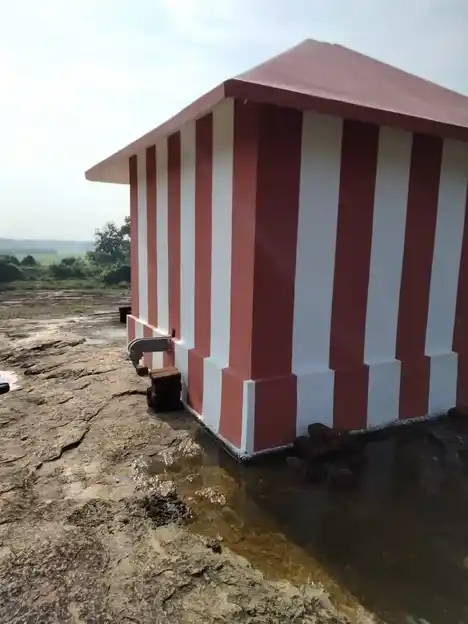 Arulmigu Kadambavudaya Kandan Sastha Temple, Eesanthimangalam, Navalkadu - 629852 Arulmigu Kadambavudaya Kandan Sastha Temple, Eesanthimangalam, Navalkadu - 629852, Kanyakumari - Ancient Temple Architecture and History Image 3