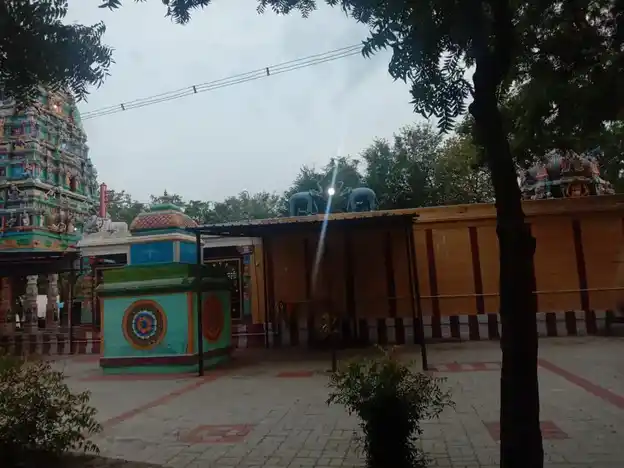 Arulmigu Kadasari Nallagurumbar Temple, Karumathur - 625514 அருள்மிகு கடசாரி நல்ல குரும்பர் திருக்கோயில், Karumathur - 625514, Madurai - Ancient Temple Architecture and History Image 2