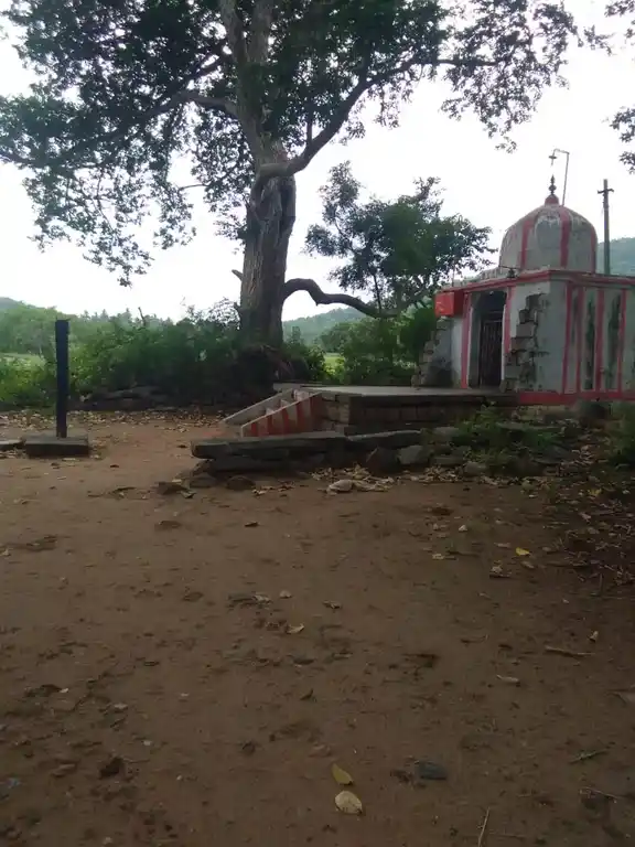 Arulmigu Kadhir Narasingaperumal Temple, Periyakottai - 624614 அருள்மிகு கதிர் நரசிங்கபெருமாள் திருக்கோவில், Periyakottai - 624614, Dindigul - Ancient Temple Architecture and History Image 4