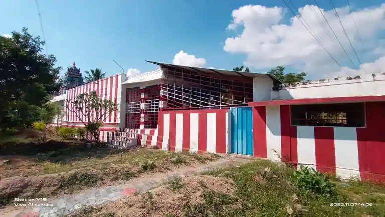 Arulmigu Kadhir Narasingaperumal Temple, V. Metupatti - 624306 Arulmigu Kadhir Narasingaperumal Temple, V. Metupatti - 624306, Dindigul - Ancient Temple Architecture and History Image 2