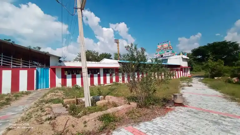 Arulmigu Kadhir Narasingaperumal Temple, V. Metupatti - 624306 Arulmigu Kadhir Narasingaperumal Temple, V. Metupatti - 624306, Dindigul - Ancient Temple Architecture and History Image 5