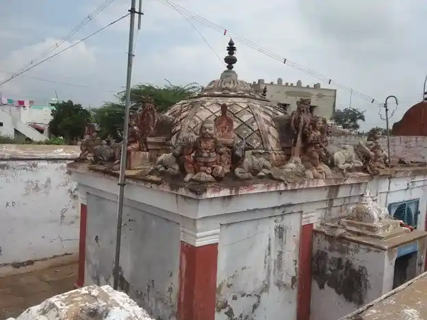 Arulmigu Kadhirkameswarar Temple, Thirumalairayasamuthiram, Pudukkottai Taluk - 622303 அருள்மிகு கதிர்காமேஸ்வரர் திருக்கோயில், திருமலைராயசமுத்திரம், புதுக்கோட்டை வட்டம் - 622303, Pudukkottai - Ancient Temple Architecture and History Image 4