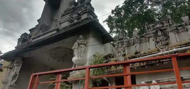 Arulmigu Kadumbadi Amman Temple, Valasaravakkam, Chennai - 600087 அருள்மிகு கடும்பாடியம்மன் திருக்கோயில், வளசரவாக்கம், சென்னை - 600087, Chennai - Ancient Temple Architecture and History Image 5