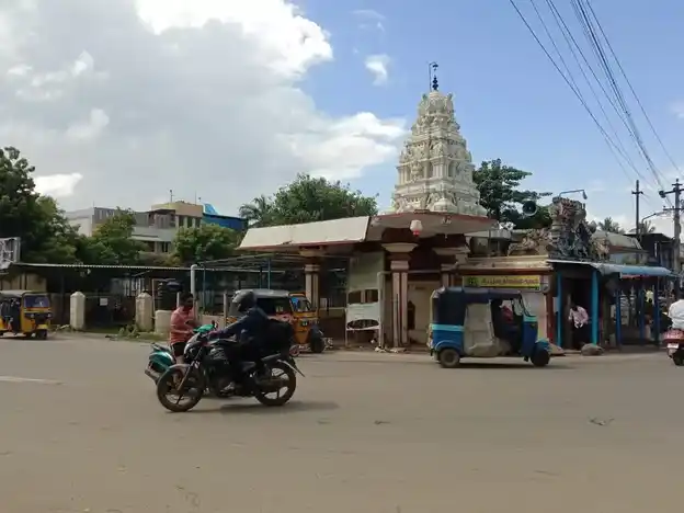 Arulmigu Kadumbadi Chinnamman Temple, Avadi - 600054 அருள்மிகு கடும்பாடி சின்னம்மன் திருக்கோயில், ஆவடி - 600054, Tiruvallur - Ancient Temple Architecture and History Image 3