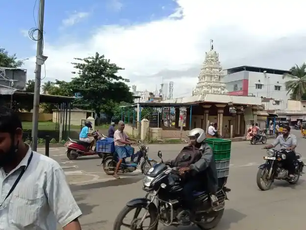 Arulmigu Kadumbadi Chinnamman Temple, Avadi - 600054 அருள்மிகு கடும்பாடி சின்னம்மன் திருக்கோயில், ஆவடி - 600054, Tiruvallur - Ancient Temple Architecture and History Image 4