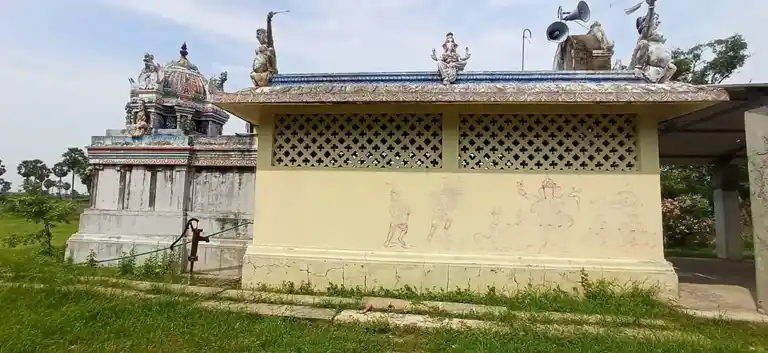 Arulmigu Kaduvalaman And Pidariyamman Temple, Segalmadapuram - 614713 Temple