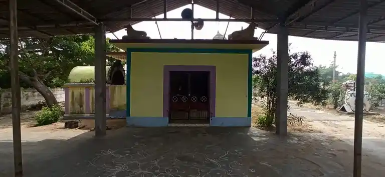 Arulmigu Kaduvalaman And Pidariyamman Temple, Segalmadapuram - 614713 அருள்மிகு கடுவளம்மன் , பிடாரியம்மன் திருக்கோயில், Segalmadapuram - 614713, Thiruvarur - Ancient Temple Architecture and History Image 5