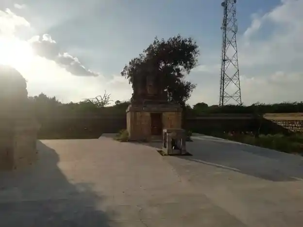 Arulmigu Kailaasanadhar Temple, Kunjaram - 607201 அருள்மிகு கைலாசநாதர் திருக்கோயில், Kunjaram - 607201, Kallakurichi - Ancient Temple Architecture and History Image 4