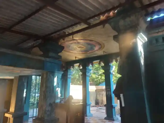 Arulmigu Kailasanaadhar And Lakshminarayanaperumal Temple, Sendhankudi - 609001 அருள்மிகு கைலாசநாதர் திருக்கோயில், சேந்தன்குடி, சேந்தன்குடி - 609001, Mayiladuthurai - Ancient Temple Architecture and History Image 2