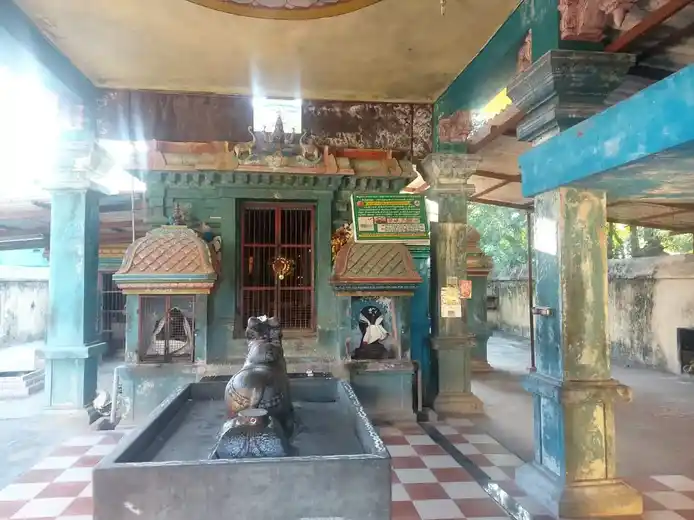 Arulmigu Kailasanaadhar And Lakshminarayanaperumal Temple, Sendhankudi - 609001 அருள்மிகு கைலாசநாதர் திருக்கோயில், சேந்தன்குடி, சேந்தன்குடி - 609001, Mayiladuthurai - Ancient Temple Architecture and History Image 3