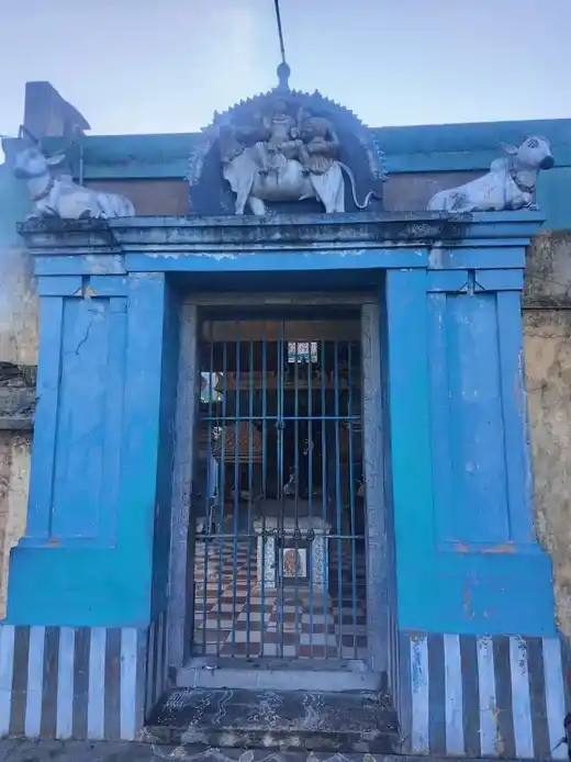 Arulmigu Kailasanaadhar And Lakshminarayanaperumal Temple, Sendhankudi - 609001 அருள்மிகு கைலாசநாதர் திருக்கோயில், சேந்தன்குடி, சேந்தன்குடி - 609001, Mayiladuthurai - Ancient Temple Architecture and History Image 4