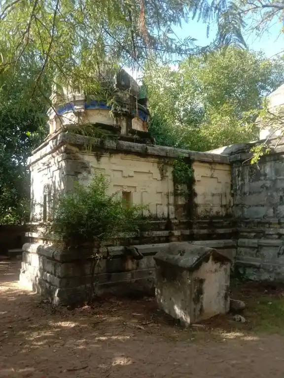 Arulmigu Kailasanaathar Temple, Perumpakkam - 605301 அருள்மிகு கைலாசநாதர் திருக்கோயில், பெரும்பாக்கம் - 605301, Viluppuram - Ancient Temple Architecture and History Image 4