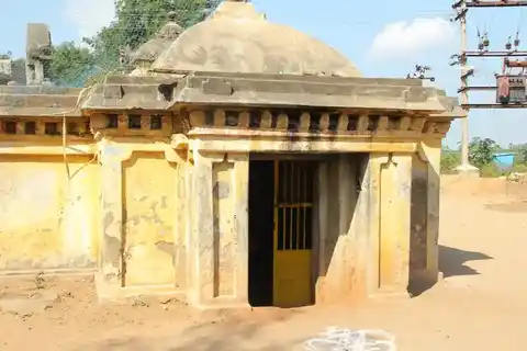 Arulmigu Kailasanadar Temple, Uluthampattu - 607105 அருள்மிகு கைலாசநாதர் திருக்கோயில், Uluthampattu - 607105, Cuddalore - Ancient Temple Architecture and History Image 2