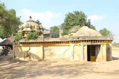 Arulmigu Kailasanadar Temple, Uluthampattu - 607105 அருள்மிகு கைலாசநாதர் திருக்கோயில், Uluthampattu - 607105, Cuddalore - Ancient Temple Architecture and History Image 8