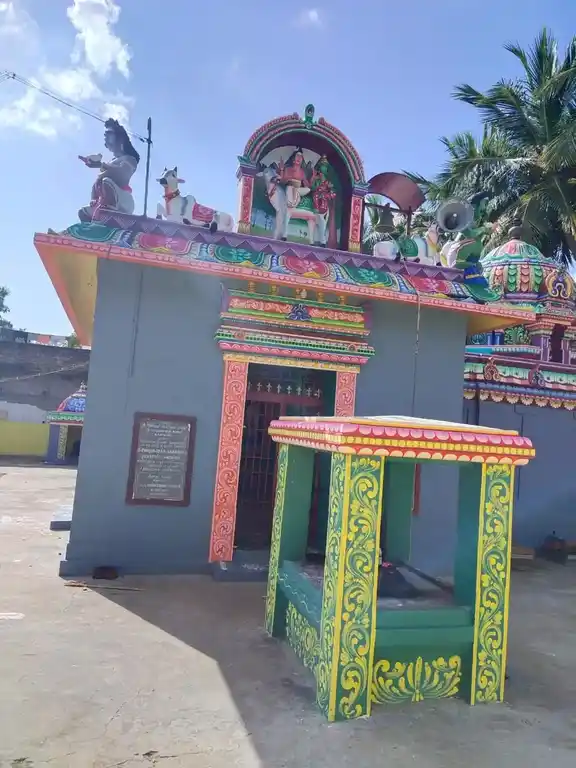 Arulmigu Kailasanadhar And Varadharajaperumaltemple, Aruvapadi - 609203 அருள்மிகு கைலாசநாதர் & வரதராஜப் பெருமாள் திருக்கோயில், Aruvaaipadi - 609203, Mayiladuthurai - Ancient Temple Architecture and History Image 2